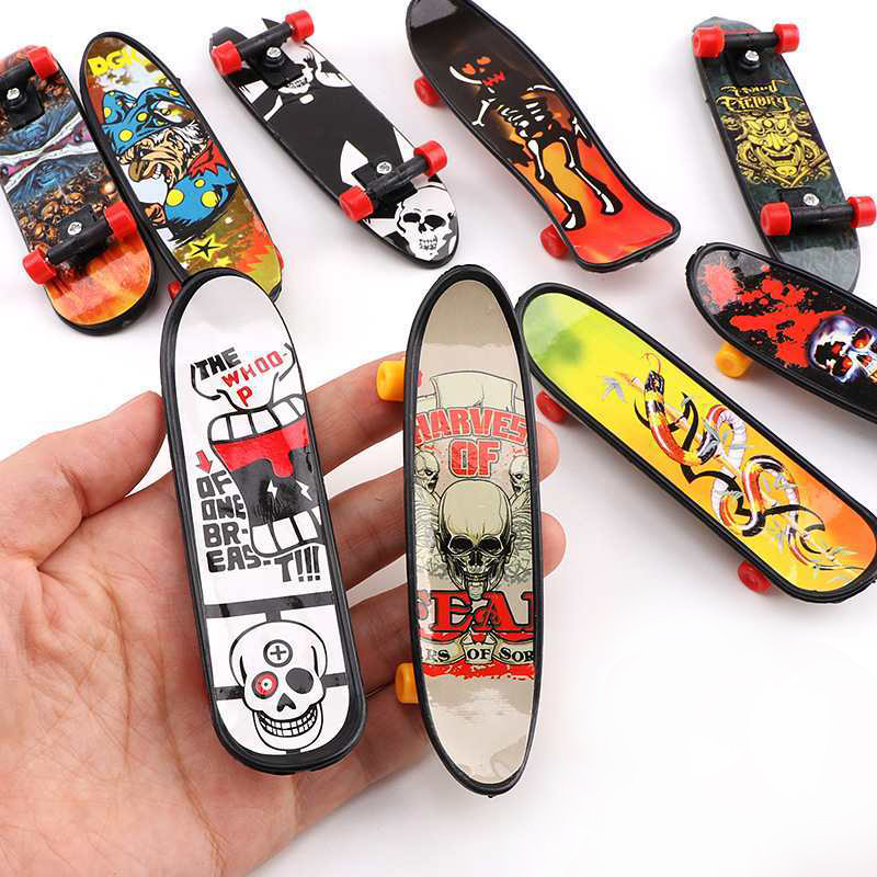 Mini Finger Skateboard Small T - Electronics Gadgets For Kids recension och pris